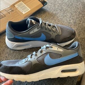 Nike Men's Gray and Blue Sneakers